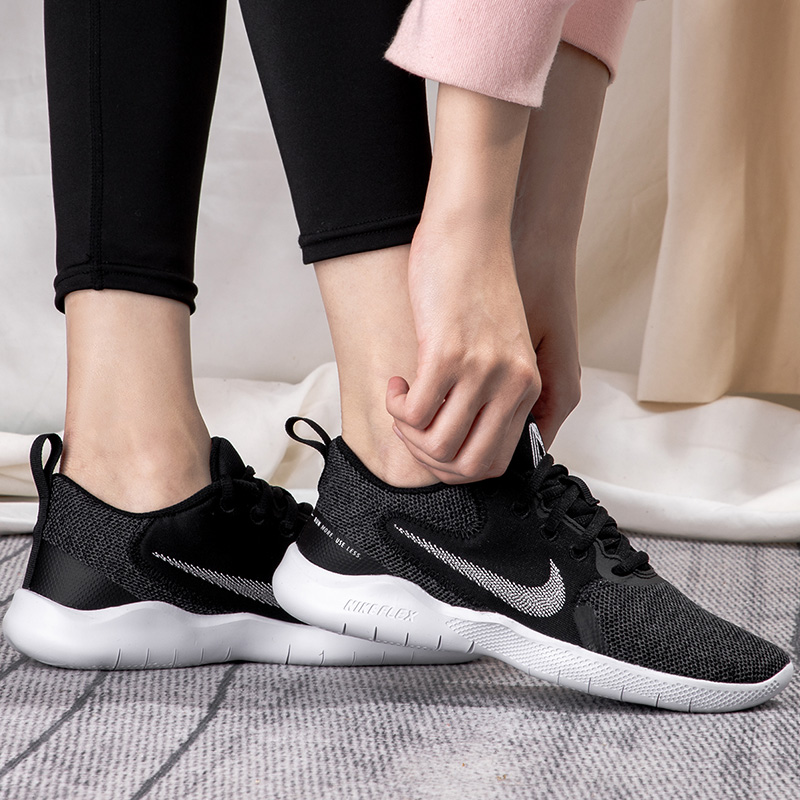 最新nike女鞋